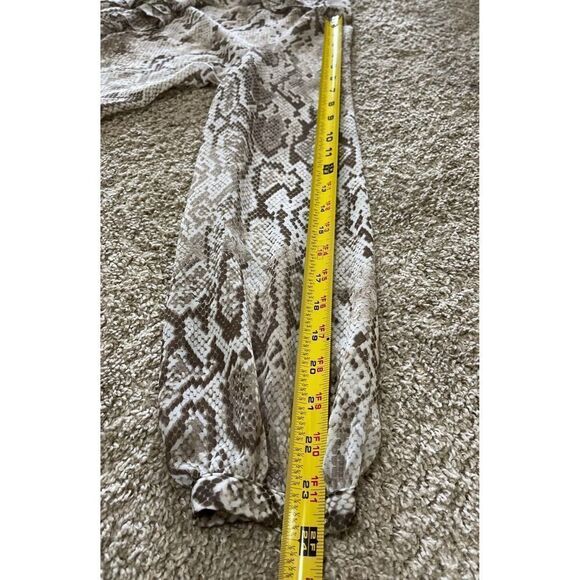 Jones New York blouse Snakeskin Print Button Down Long Sleeve ruffle Women’s 8 - Picture 9 of 9